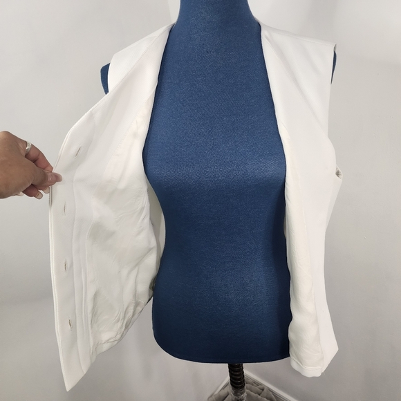 B Bennett White Lined Hidden Buttons Vest - Picture 9 of 12